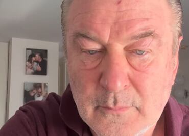 Alec Baldwin afirma que la verdad sobre lo que ocurrió en el set de "Rust" nunca ha sido revelada