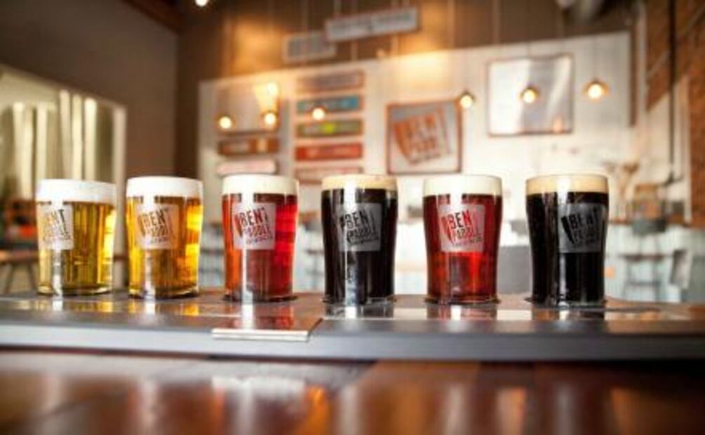 Prince, crayolas y cervezas en la ciudad del Super Bowl