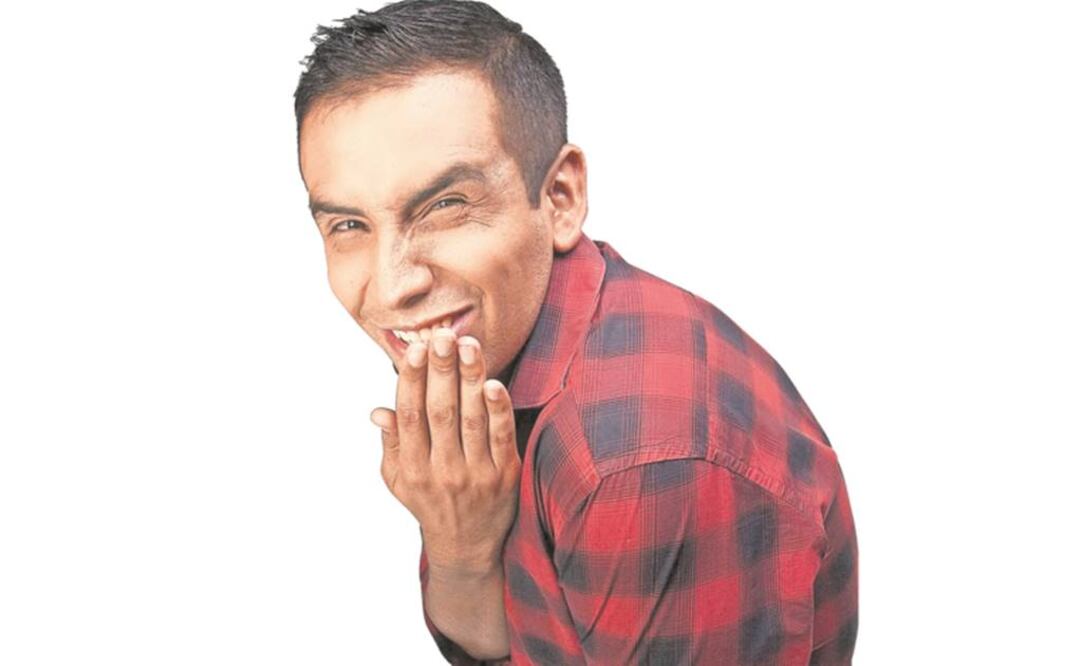 En 'Venga la alegría', se burla de cualquier cosa que dicen o cualquier pretensión (CORTESÍA TV AZTECA)