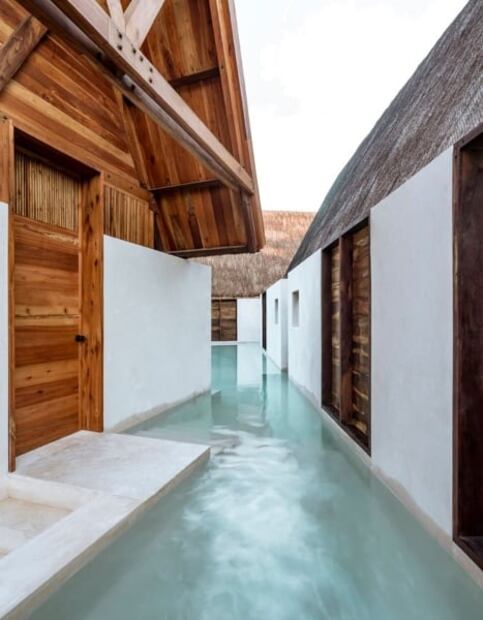Un hotel rodeado de canales y otros lugares increíbles para dormir en Holbox