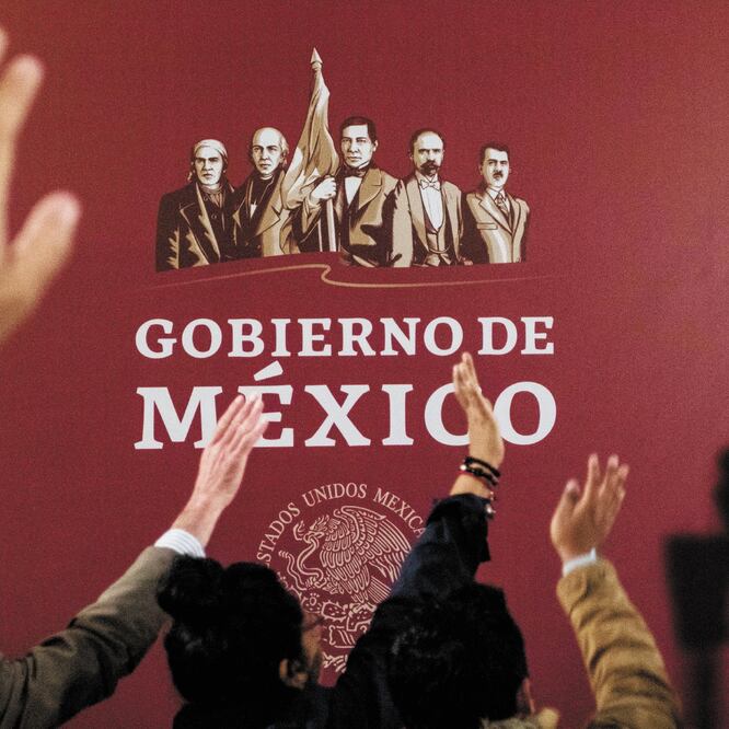 En la conferencia de prensa matutina, Andrés Manuel López Obrador enfatizó que la reducción salarial es para beneficiar a los servidores que ganan menos. Foto: MISAEL VALTIERRA. CUARTOSCURO