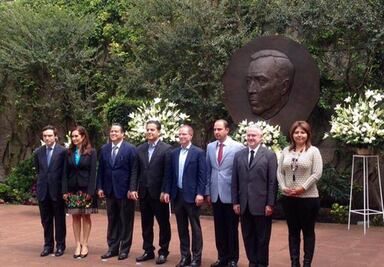 PAN aplica plan de austeridad; bajan salarios