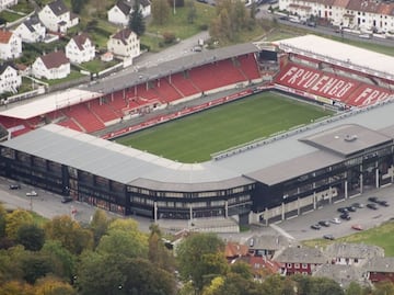 Jugadores organizan orgía en pleno estadio en Noruega