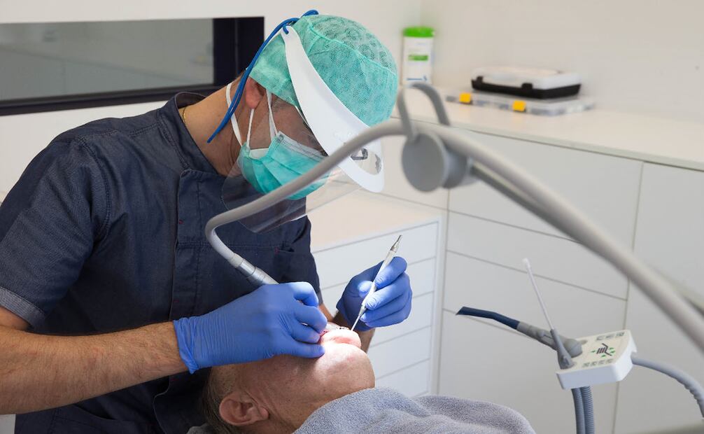 Dentistas. Foto: Nicolas Maeterlinck/AFP