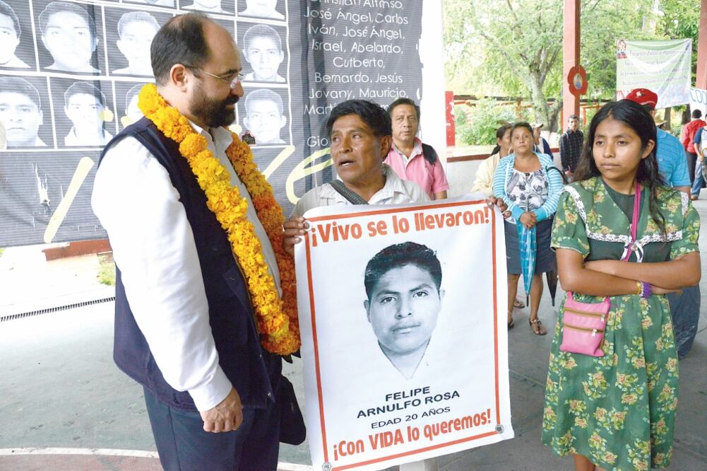 Especialistas en derechos humanos sugieren que el gobierno analice el informe y tome las propuestas para hacer cambios en la procuración de justicia. En la foto, Emilio Álvarez Icaza, secretario ejecutivo de la CIDH (ARCHIVO EL UNIVERSAL)