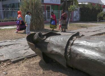En medio de la "pausa" entre México y España, continúa la batalla contra los símbolos de la Conquista
