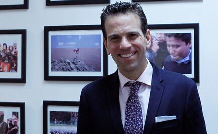 SFP pide información a Carlos Loret de moches en Pemex para campaña de Peña Nieto