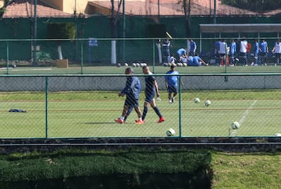 Preocupación en Cruz Azul, Aguilar y Méndez abandonan el entrenamiento