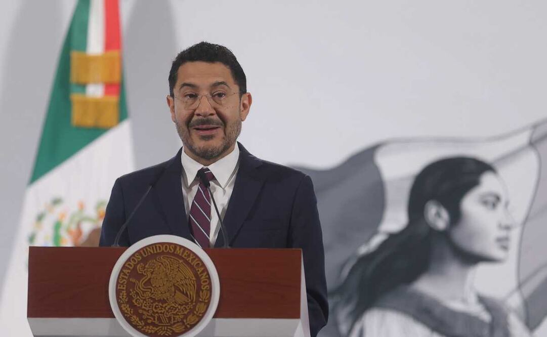 Martí Batres, director del ISSSTE, Idurante la mañanera del 27 de mayo del 2025 en Palacio Nacional. Foto: Gabriel Pano / EL UNIVERSAL