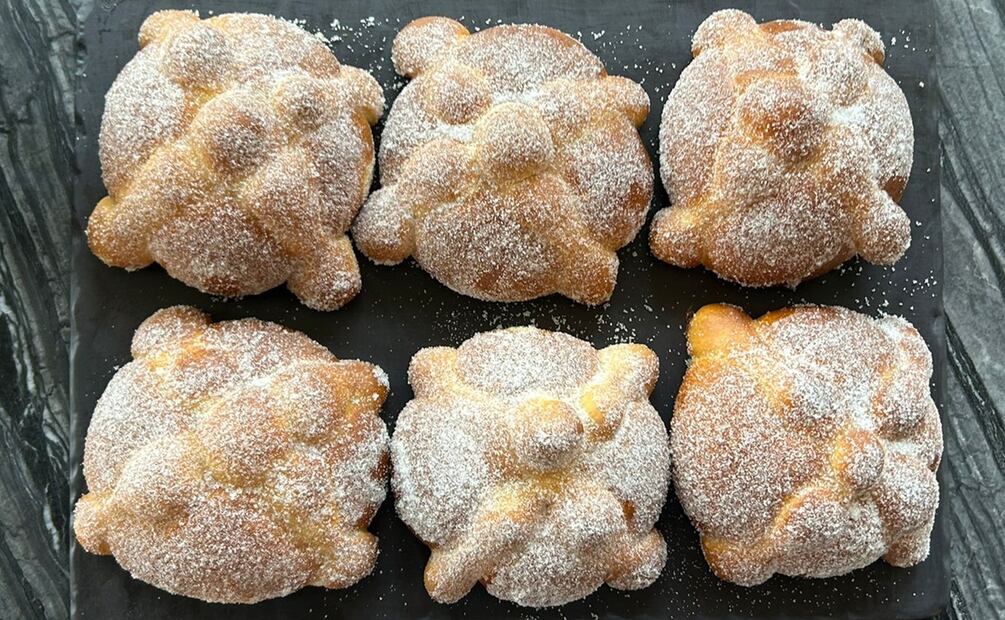 ¿Cómo hacer pan de muerto estilo Balcón del Zócalo?