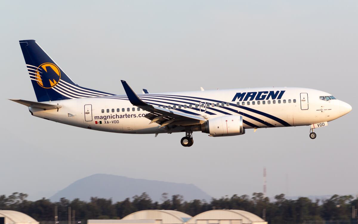 Boeing 737-300 de Magnicharters. Foto: Antonio Velasco Cruz