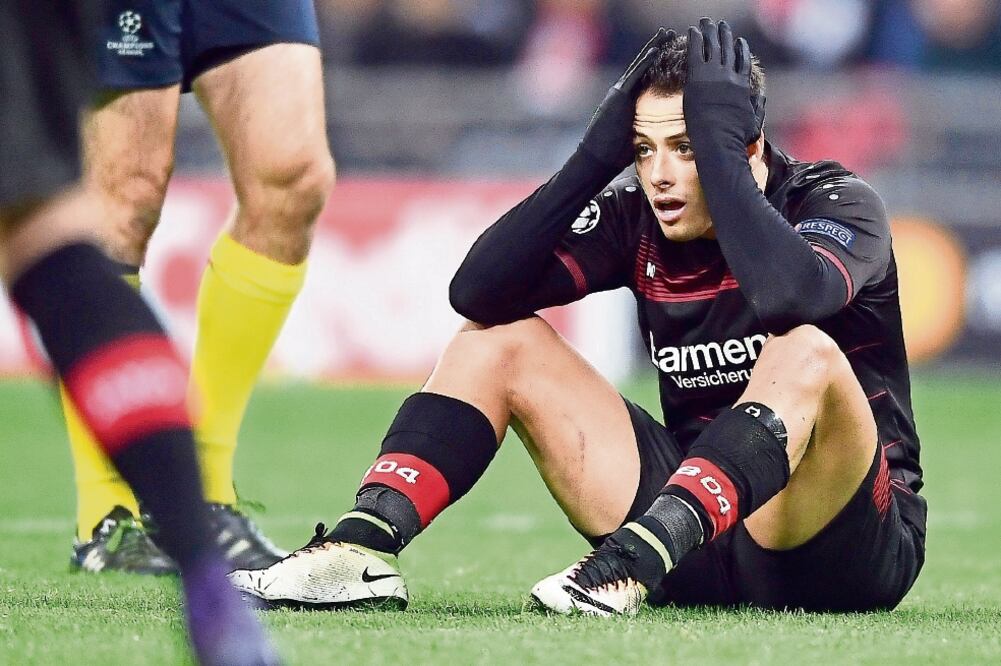 Javier Hernández volvió a fallar opciones claras frente a la portería (SEAN DEMPSEY. EFE)