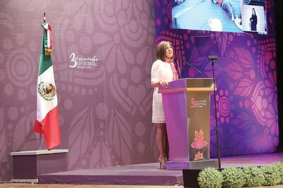 Presenta DIF estatal informe de labores 