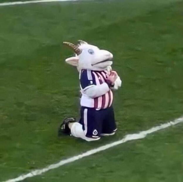 Los mejores memes de la primera victoria de Chivas en la Liga MX