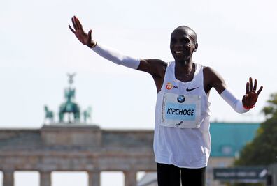 Kipchoge bate récord del mundo en Maratón de Berlín