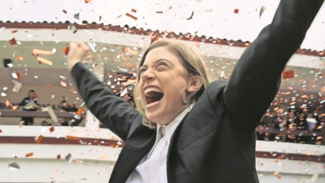 Sebastián Zurita se autoemplea en serie