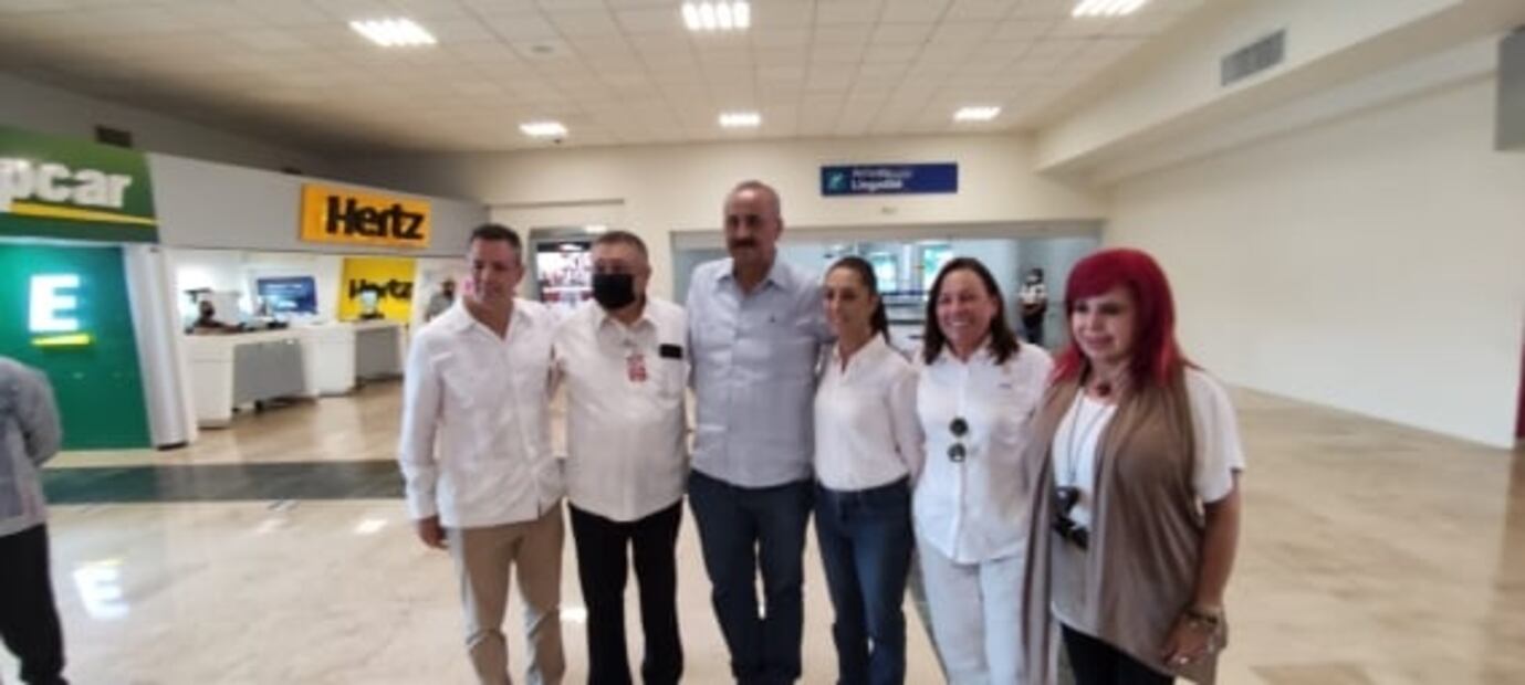 "En la 4T no desperdiciamos dinero en bardas o estelas de luz": Sheinbaum visita refinería de Dos Bocas