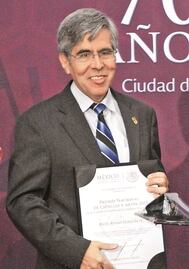 Raúl Rojas, creador de autos y casas inteligentes