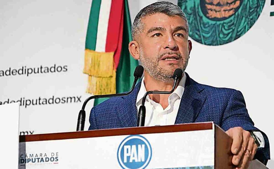 En conferencia, el edil dijo que los diputados deben corregir la plana centralista del gobierno federal. Foto: Especial