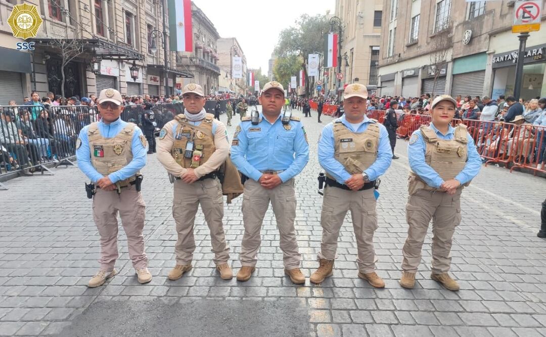 Policía de diversos agrupamientos resguarda Desfile Cívico Militar en Paseo de la Reforma. Foto: Especial