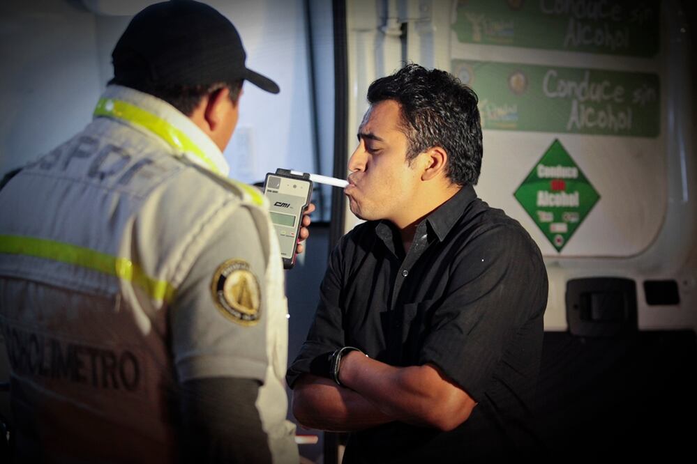 Reciben 16 conductores el Año Nuevo en el “torito”