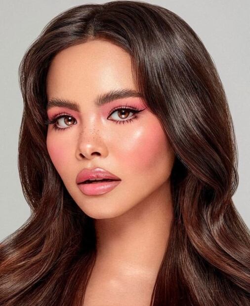 Maquillaje romántico para brillar en San Valentín