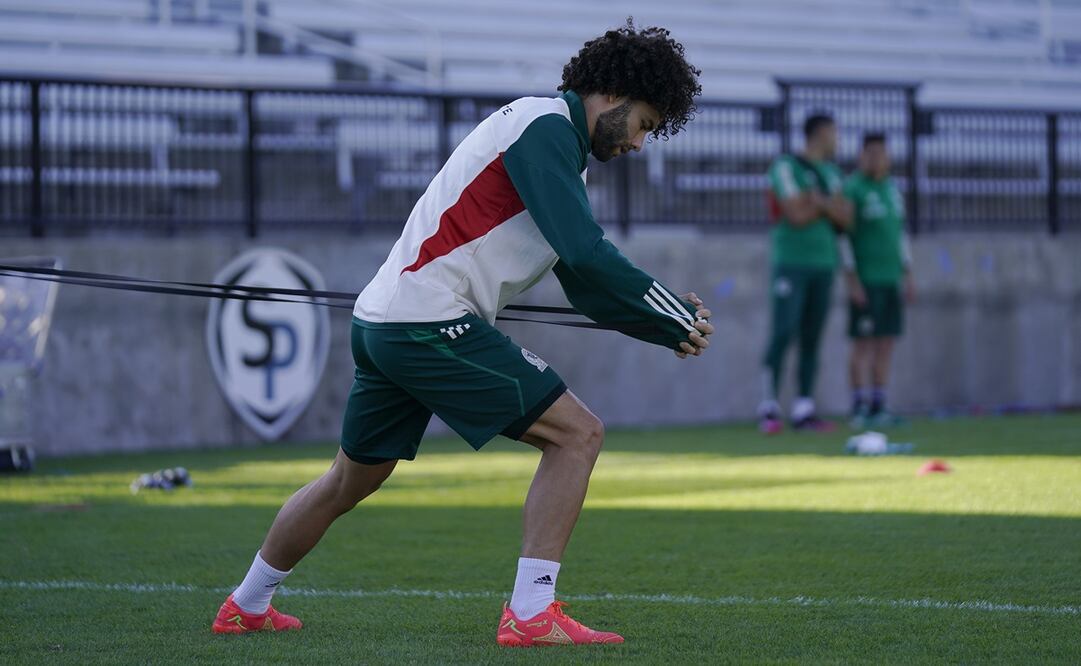 César Huerta en entrenamiento con la Selección Mexicana - Foto: Imago7