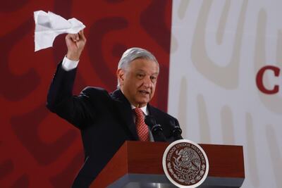 AMLO advierte: aún falta una ‘zarandeada’ a dependencias por austeridad