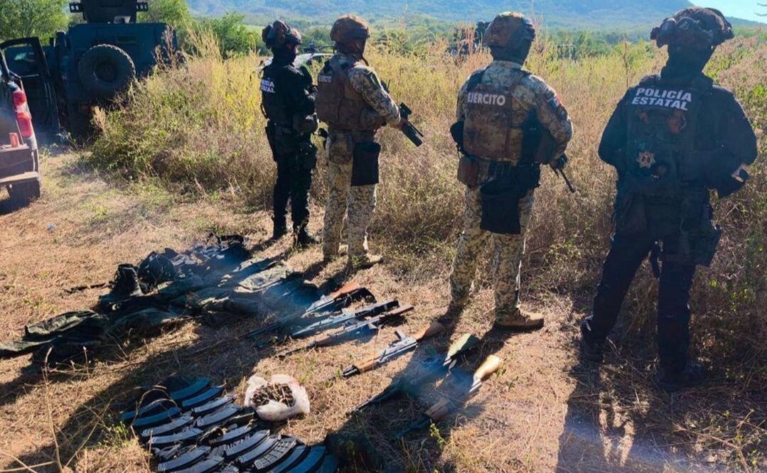 Fuerzas federales y estatales lograron abatir a siete civiles armados y se aseguró equipo táctico, cargadores y 13 armas automáticas. Foto: Especial