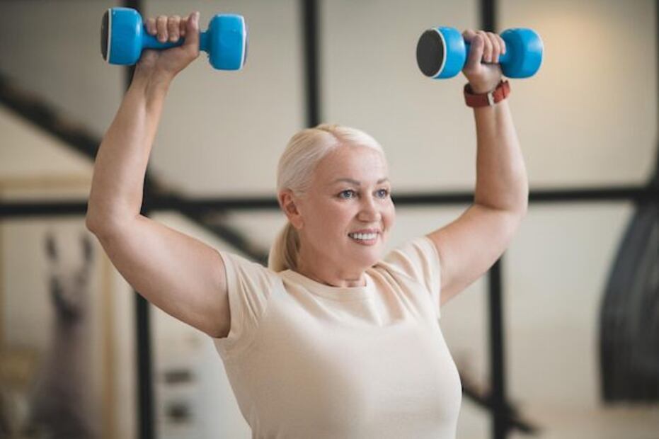 La preocupación por aumentar la masa muscular después de los 50 años. Fuente: Freepik.