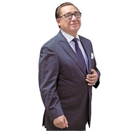 Manuel Adrián festeja sus 50