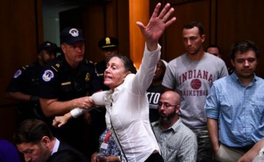 ​Protestan durante audiencias de Kavanaugh, nominado a la Corte Suprema de EU