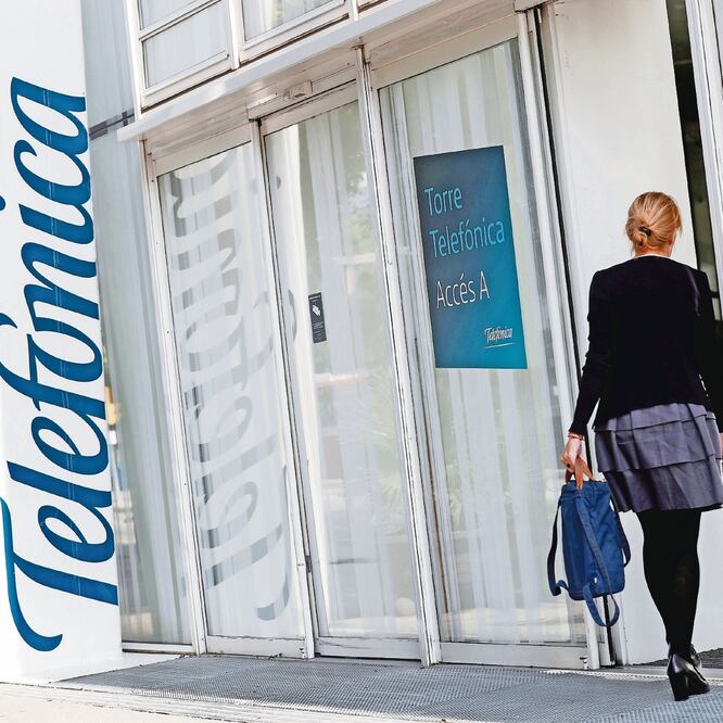 Para el tercer trimestre de este año, la empresa Telefónica Movistar invirtió 43 millones de euros, frente a los 53 millones que destinó en igual periodo de 2018. Foto: ALBERT GEA. REUTERS