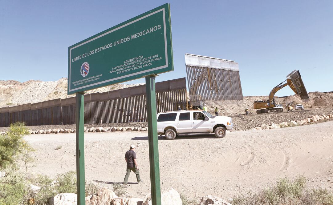 La construcción de la valla metálica es apoyada por el grupo paramilitar de derecha Patriotas Constitucionales Juárez en su portal de internet. Unidos, que tiene antecedentes por la detención ilegal de migrantes / Foto: CHRISTIAN TORRES