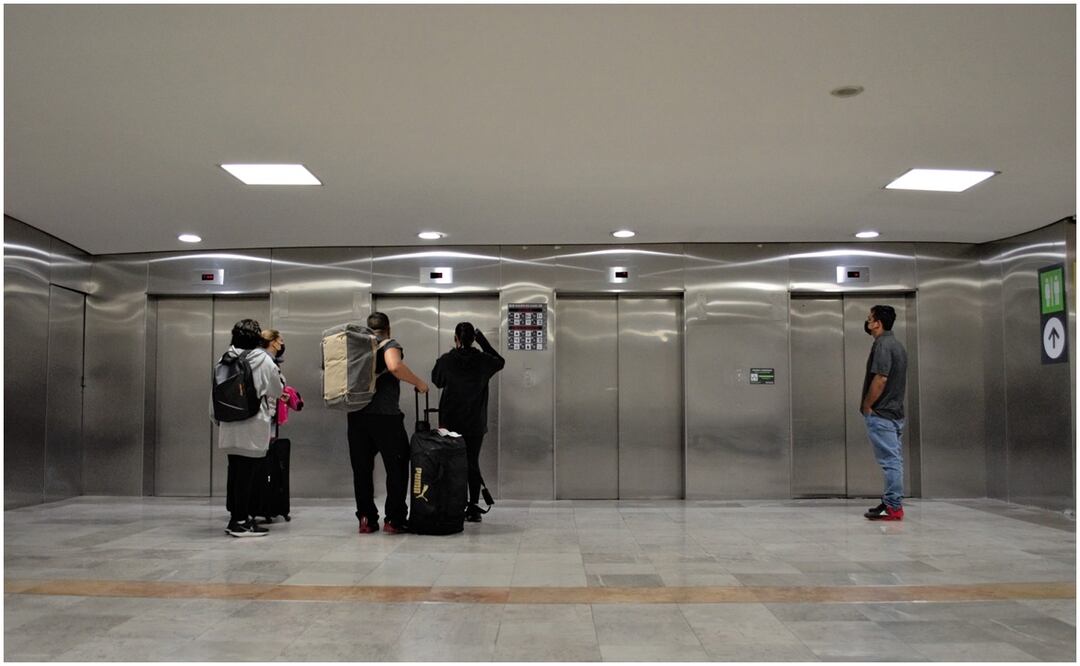 La vigencia de dicho contrato es del 21 de mayo al 25 de diciembre de este año, periodo en el que la empresa ganadora deberá entregar los nuevos equipos e instalarlos en diversas áreas de las terminales 1 y 2. Foto: Tomada de X, antes Twitter (@AICM_mx)