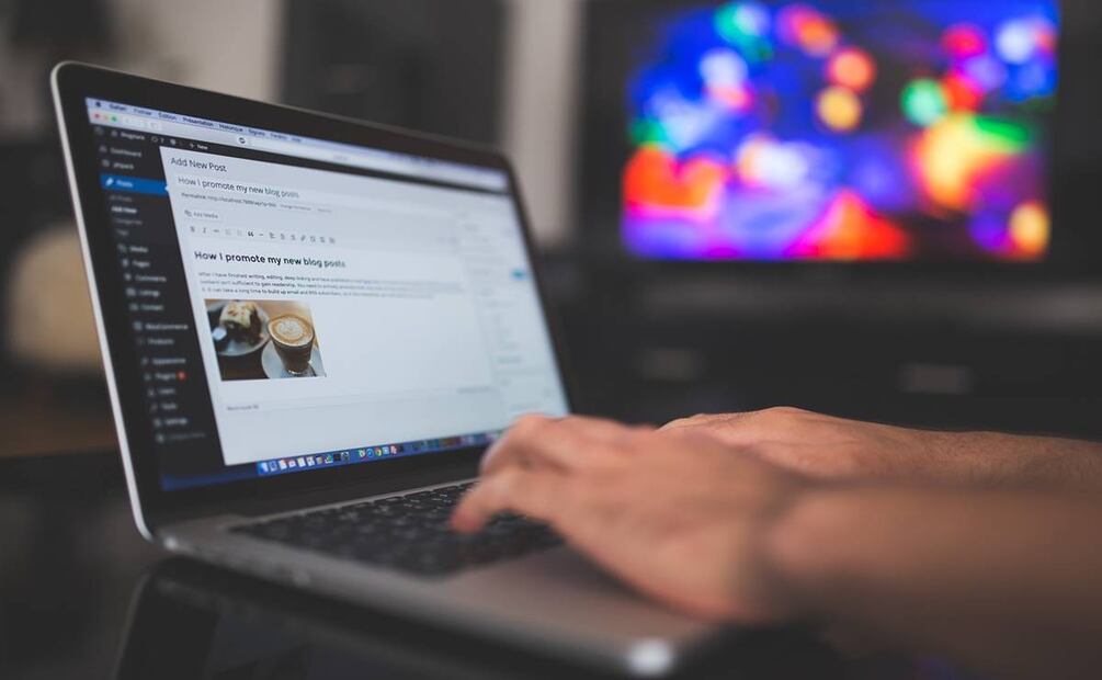 Expertos en tecnología indican que la vida útil de una laptop es de 3 a 6 años. Foto: Pixabay
