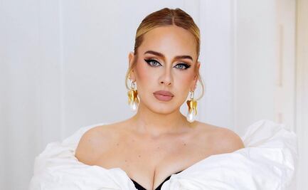 Adele presume colección de peluches del Dr. Simi y una muñeca Lele