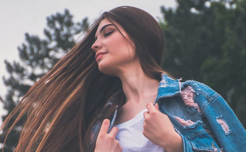 Cabello largo y sano / Foto: Unsplash
