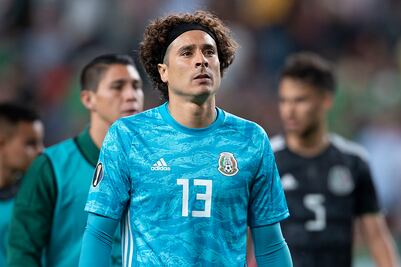 Basta de halagos a Ochoa