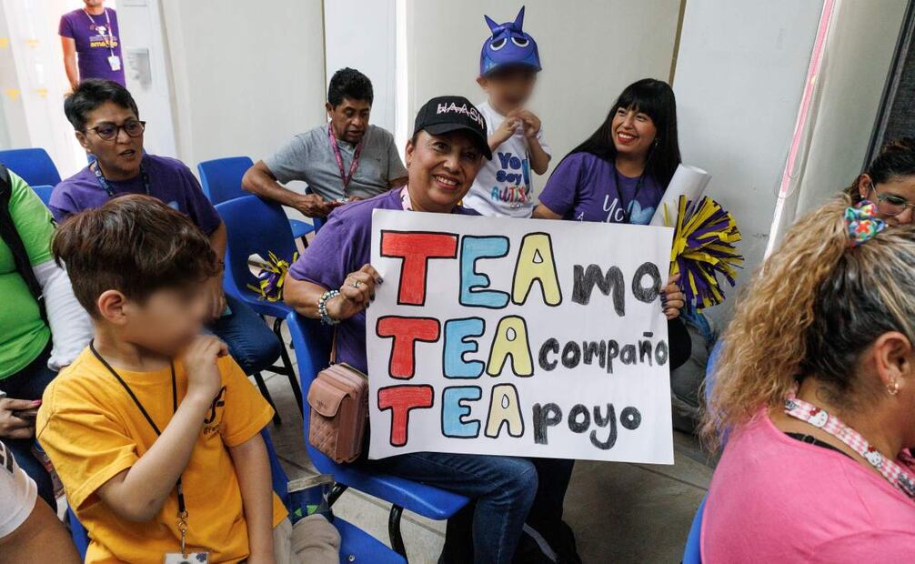 Fundación Teletón presenta Manual para Familias con un Integrante con Autismo en CAT Ecatepec (02/04/2025). Foto: Yaretzy Osnaya / EL UNIVERSAL