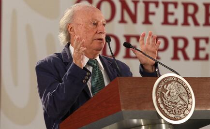 Environment Minister Víctor Manuel Toledo denounces the federal government