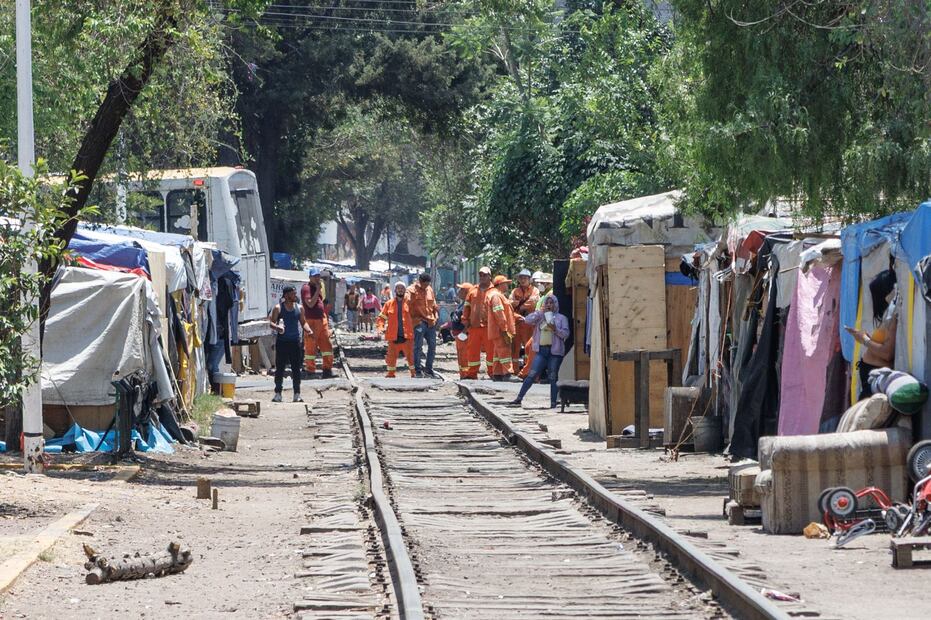Temístocles Villanueva informó que se llevará a cabo una junta con los habitantes del campamento, distintas áreas del gobierno de la Ciudad de México e incluso personal de la embajada de Venezuela, para ofrecerles el retorno a su país de origen. (Foto: Yaretzy Osnaya/ EL UNIVERSAL)