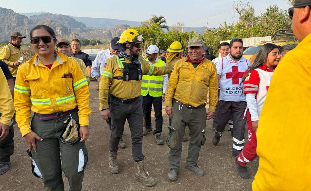 Reconocen participaron de 674 brigadistas y voluntarios en combate a incendios en Tepoztlán, Morelos (17/04/2025). Foto: Especial