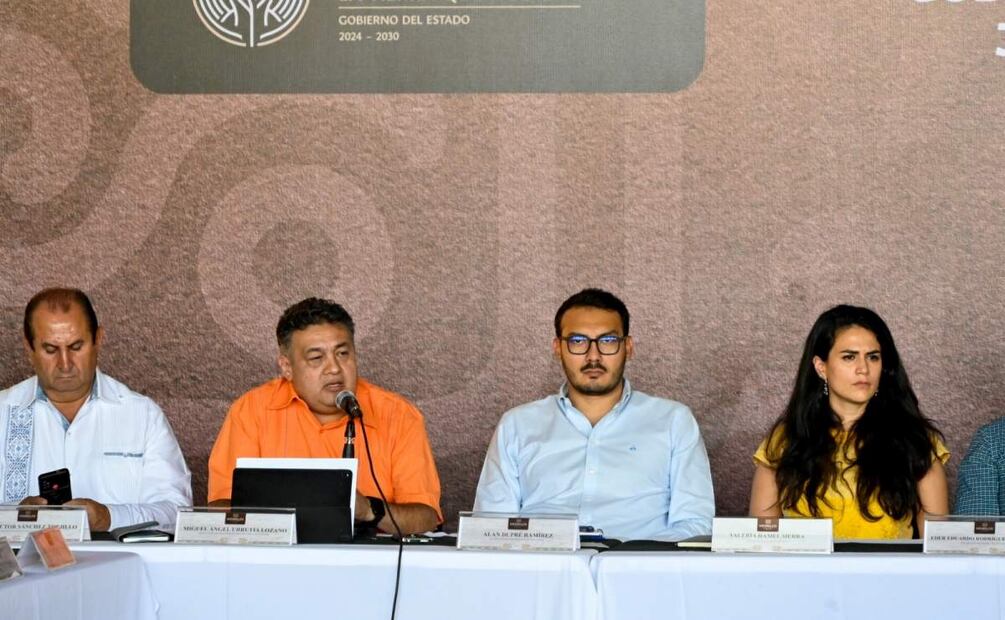 Presidentes municipales de Cuernavaca, Emiliano Zapata, Huitzilac, Jiutepec, Temixco y Xochitepec firman convenio de seguridad (26/02/2025). Foto: Especial