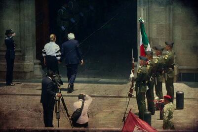 AMLO, entre Dinamarca y Ayotzinapa 