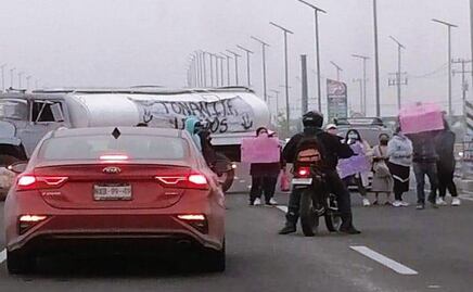 Habitantes de Tonanitla bloquean carretera Camino Libre en dirección Ecatepec; exigen pago por tierras ejidales