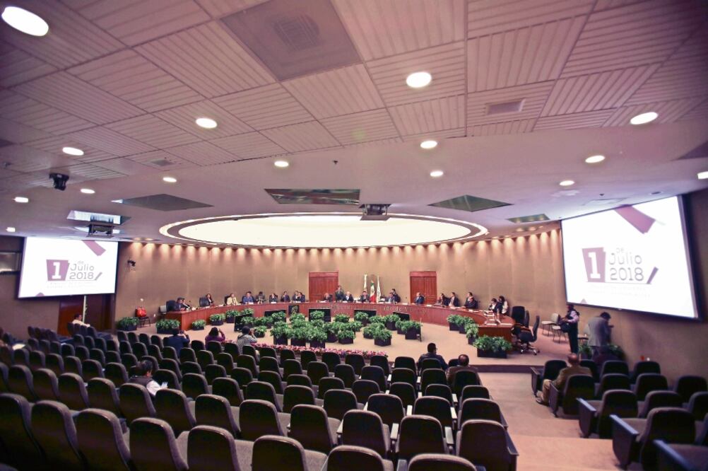 El IEEM finalizó con el registro de los votos para la elección de autoridades en 124 de los 125 ayuntamientos, sólo falta Ecatepec. (JORGE ALVARADO. EL UNIVERSAL)