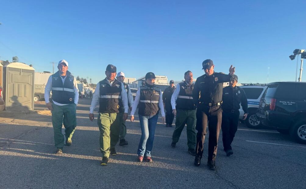 Delegación mexicana combate incendios que afectan Los Ángeles, california. Foto: @SSPCMexico