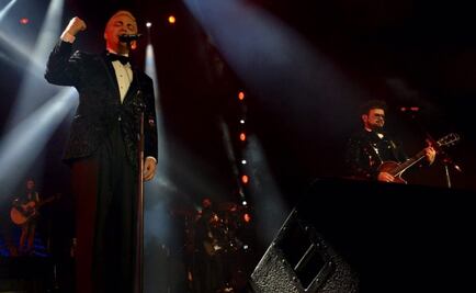 Cristian Castro y Aleks Syntek se burlan de ellos mismos en el escenario