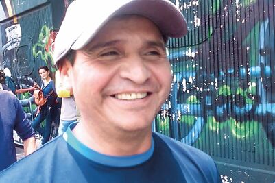 Estadio Azteca, escenario que eleva o entierra